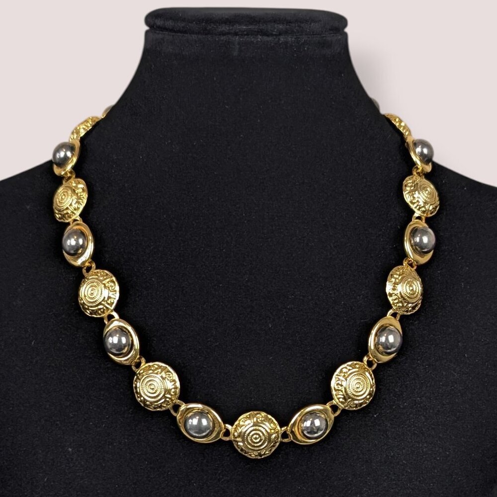 Vintage Round Gold Tone Link Necklace